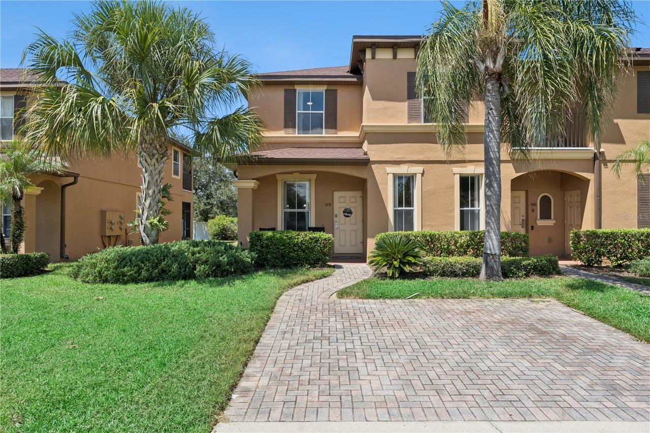 570 Calabria Ave., Davenport, FL 33897