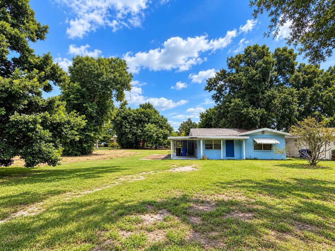 825 Groveland Ave., Venice, FL 34285