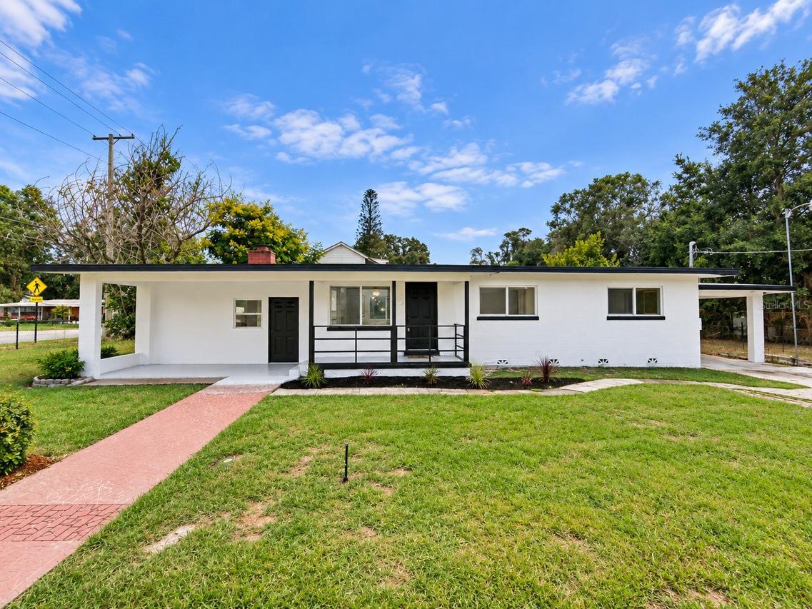 702 Avenue C, Winter Haven, FL 33880