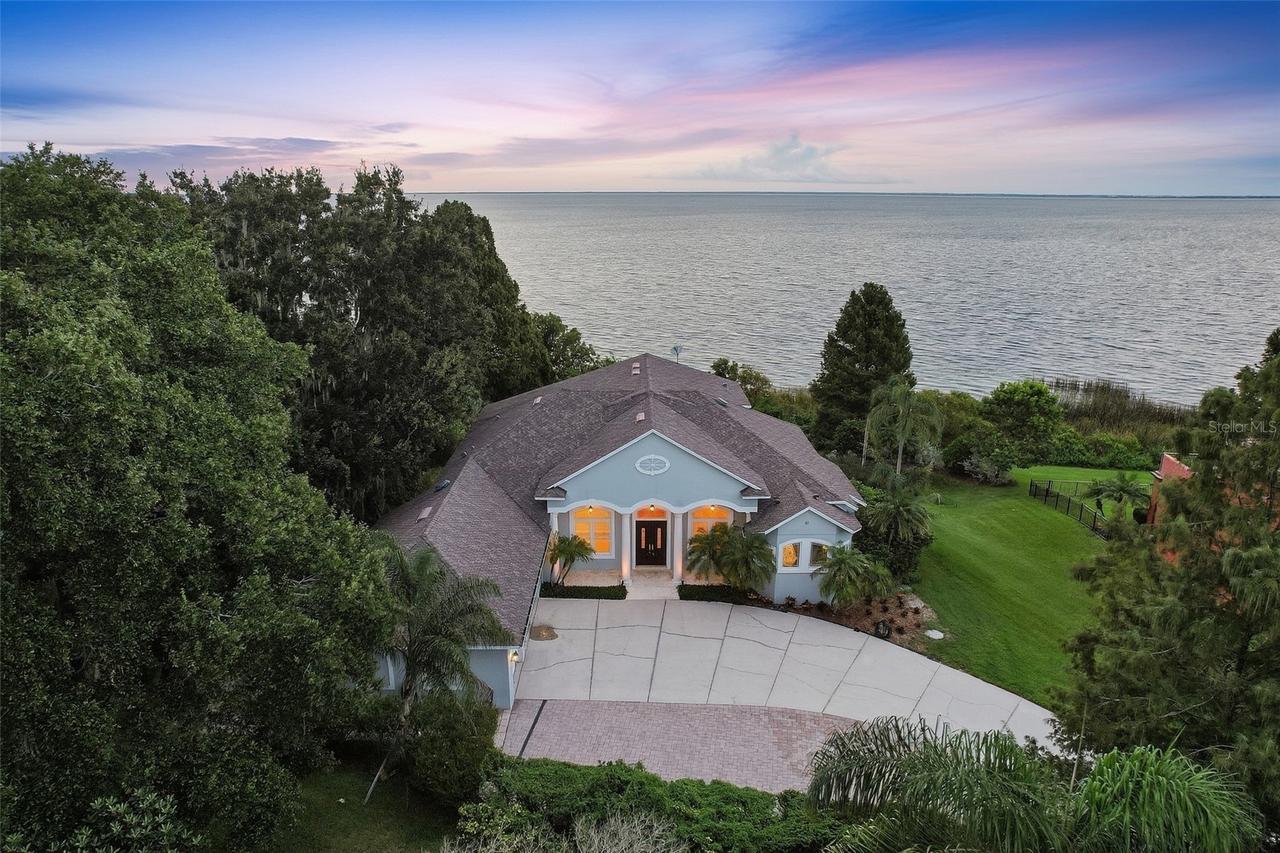 81 Millholland St., Oakland, FL 34760