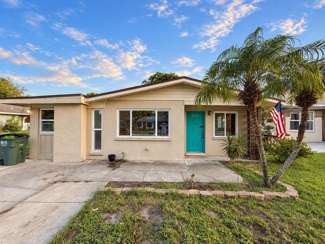 2921 7th Ave., Bradenton, FL 34205