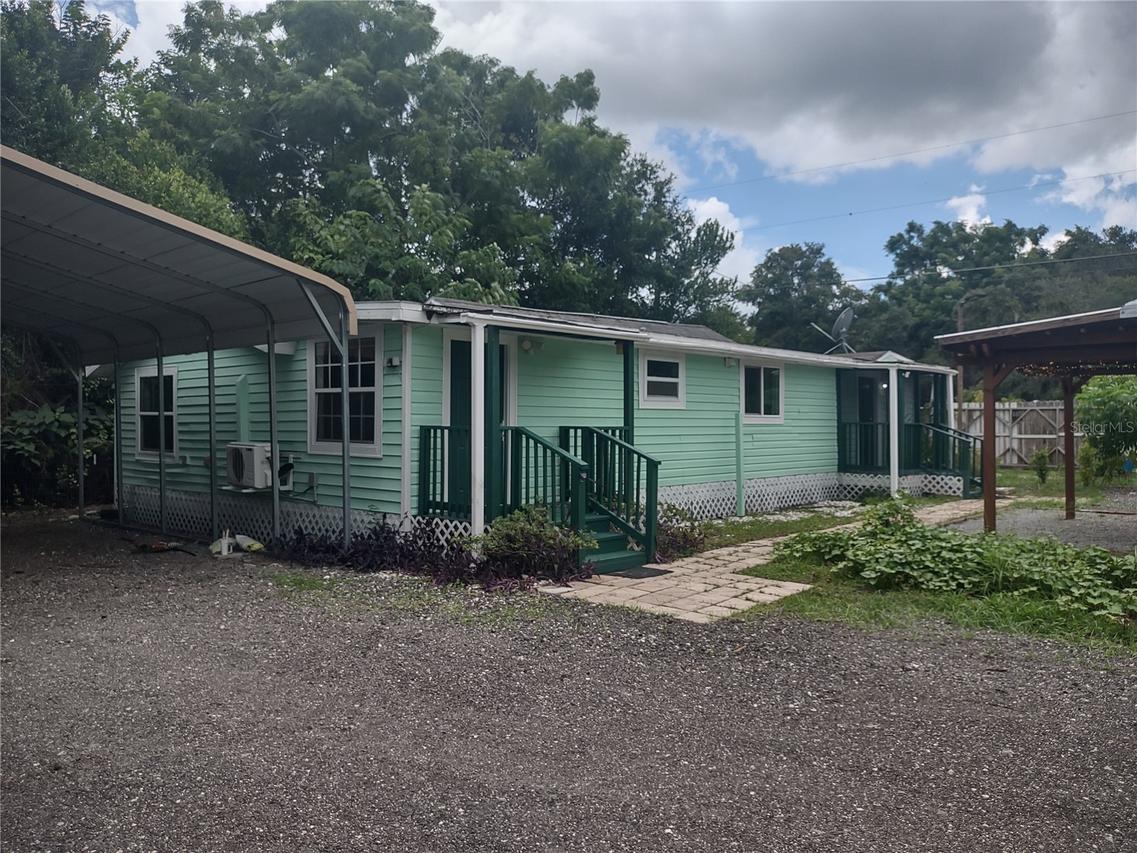 901 Hibiscus Ct., Tavares, FL 32778