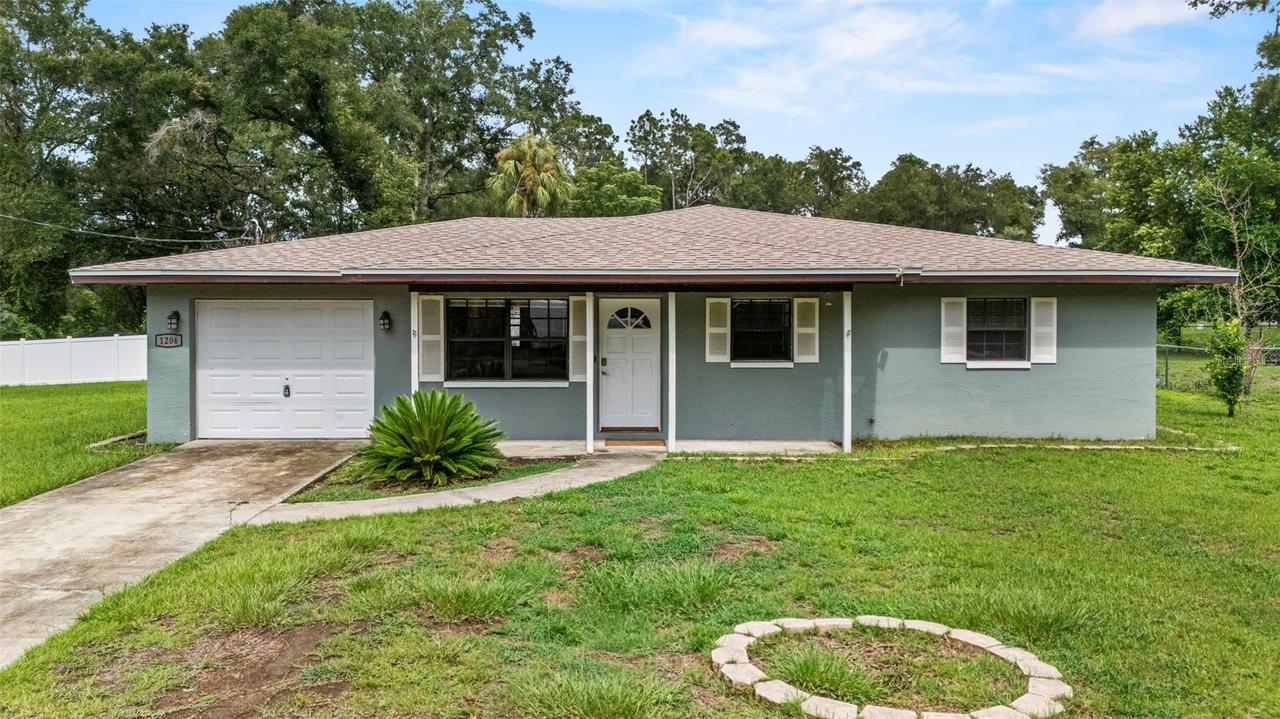 1206 W Bucknell Ave., Inverness, FL 34450
