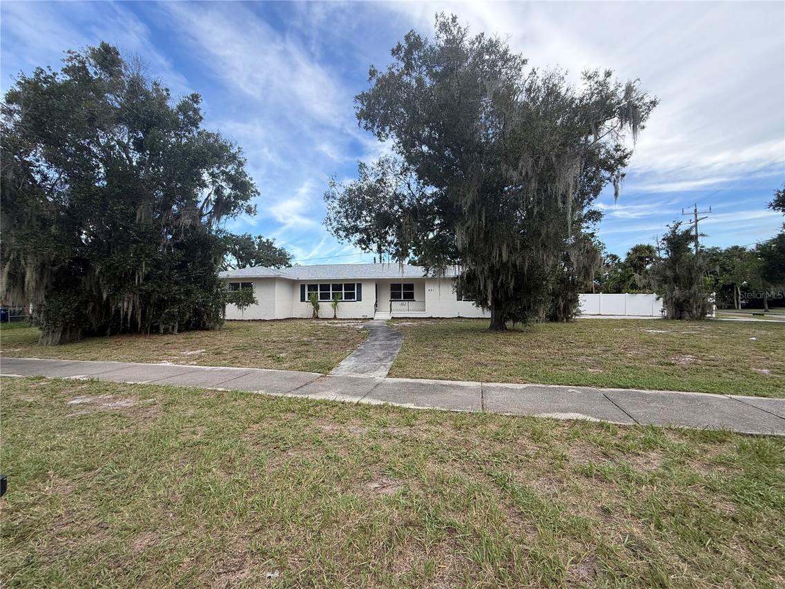601 Myrtle Way, St Petersburg, FL 33705