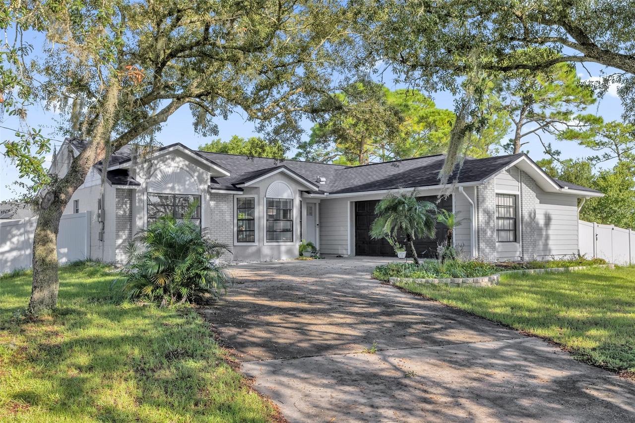 1598 Malaluka St., Deltona, FL 32725