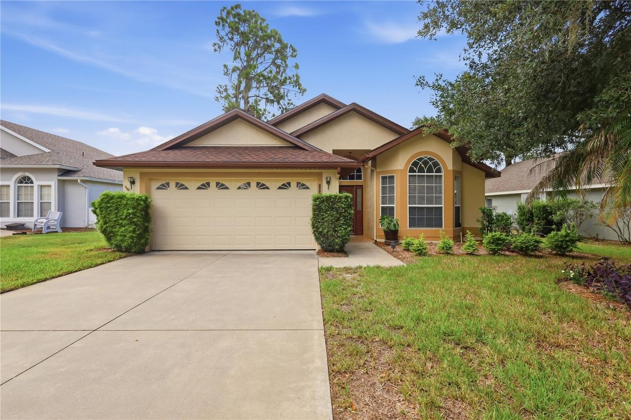 941 Vindale Rd., Tavares, FL 32778