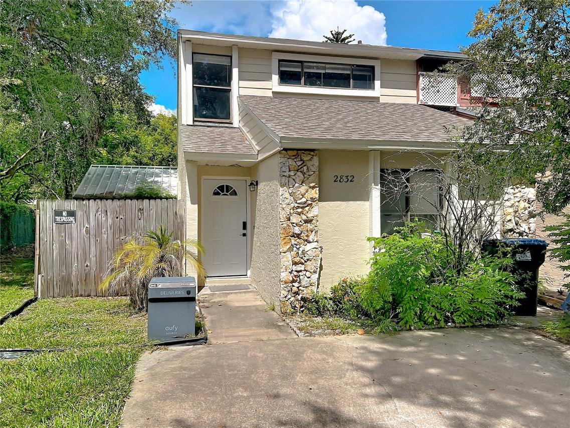 2832 Hunt Club Ln., Orlando, FL 32826