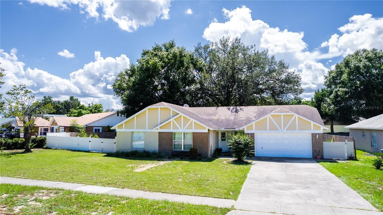 106 Red Rose Cir., Orlando, FL 32835