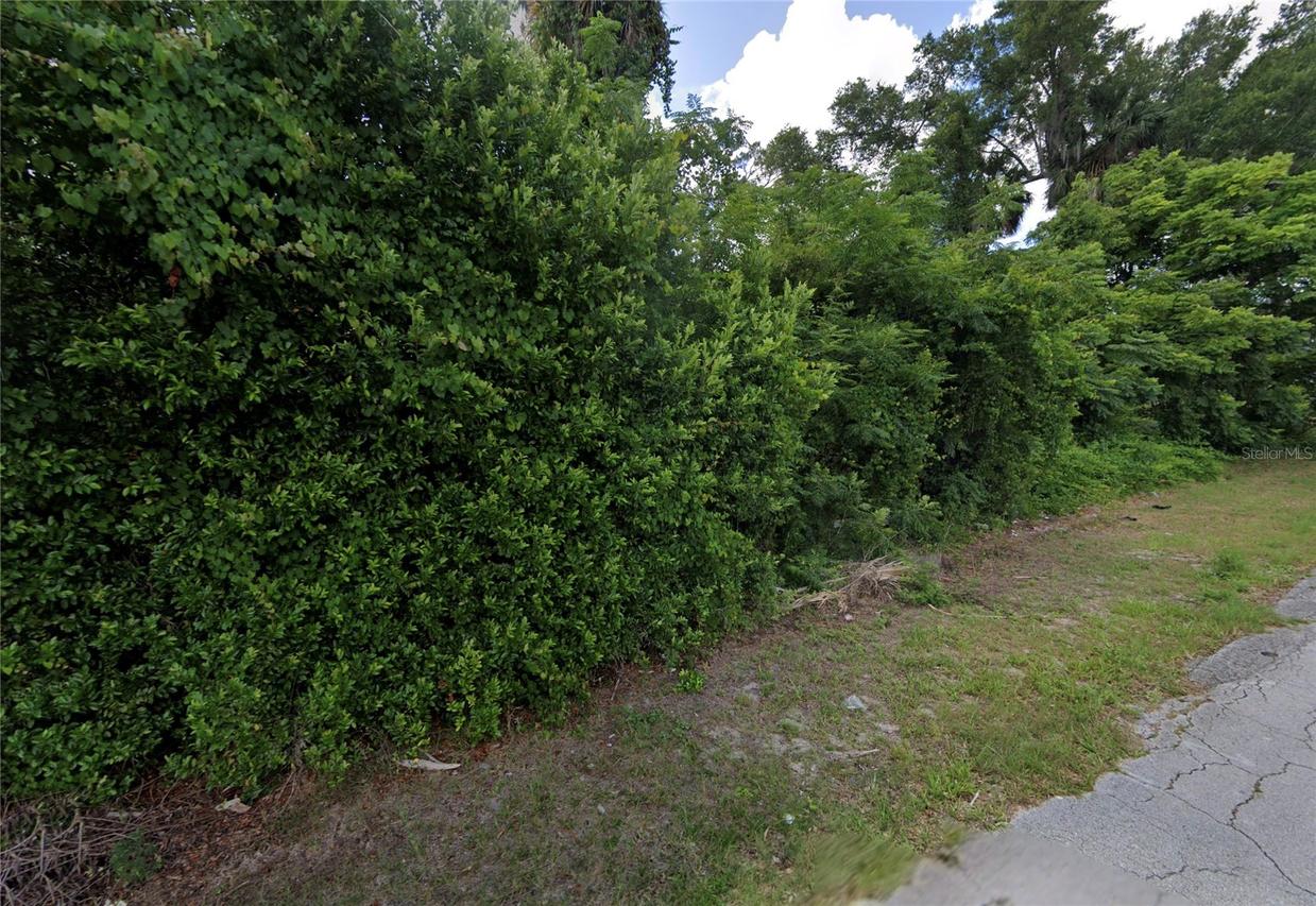 300 Bolander Ave., Deltona, FL 32725