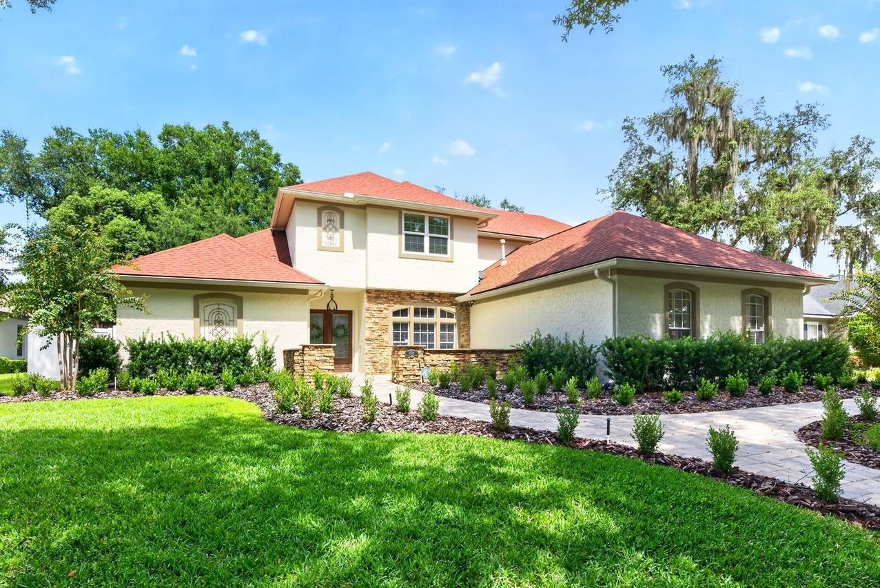 4512 Old Carriage Tr., Oviedo, FL 32765