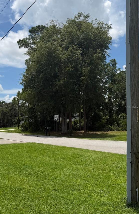513 Volvo Ave., Sebring, FL 33872