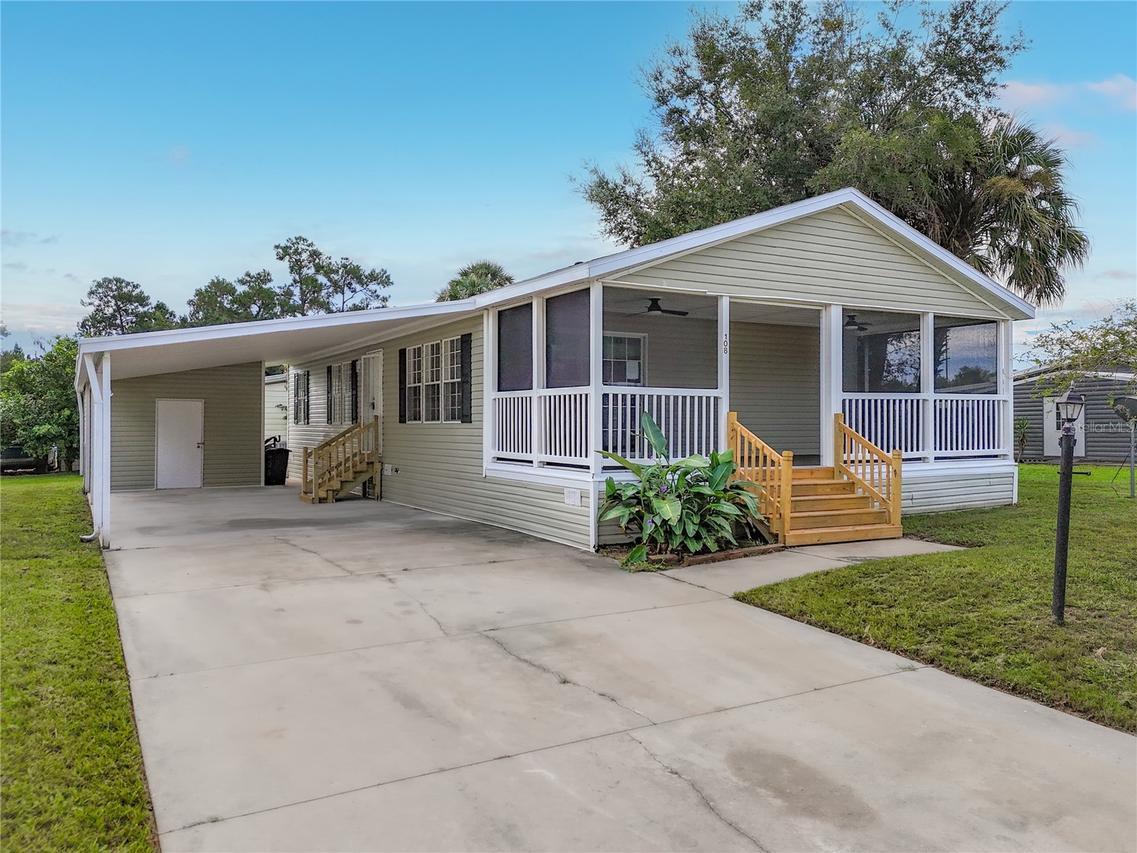 108 Pine Lake Dr., Satsuma, FL 32189