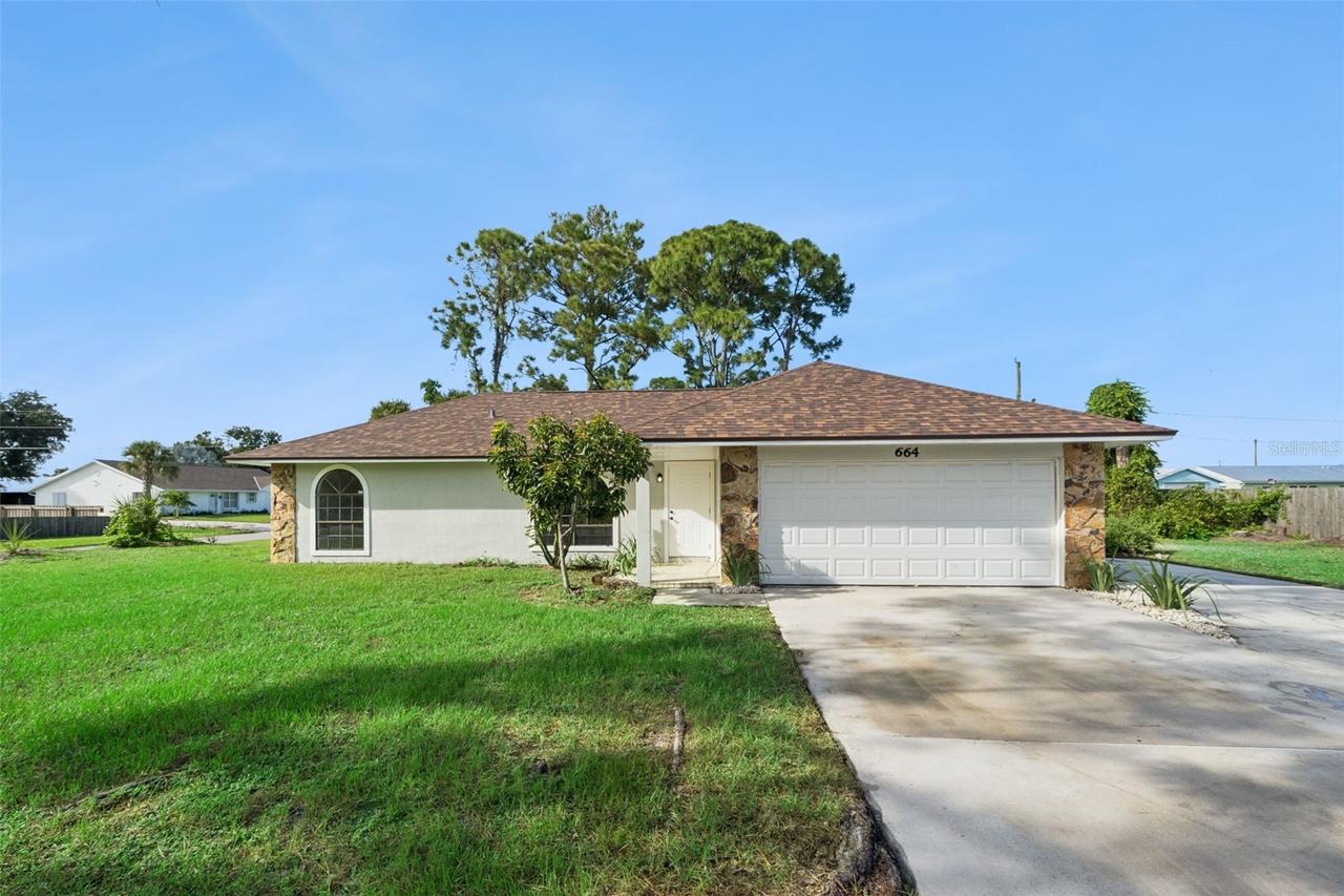 664 25th St., Vero Beach, FL 32962