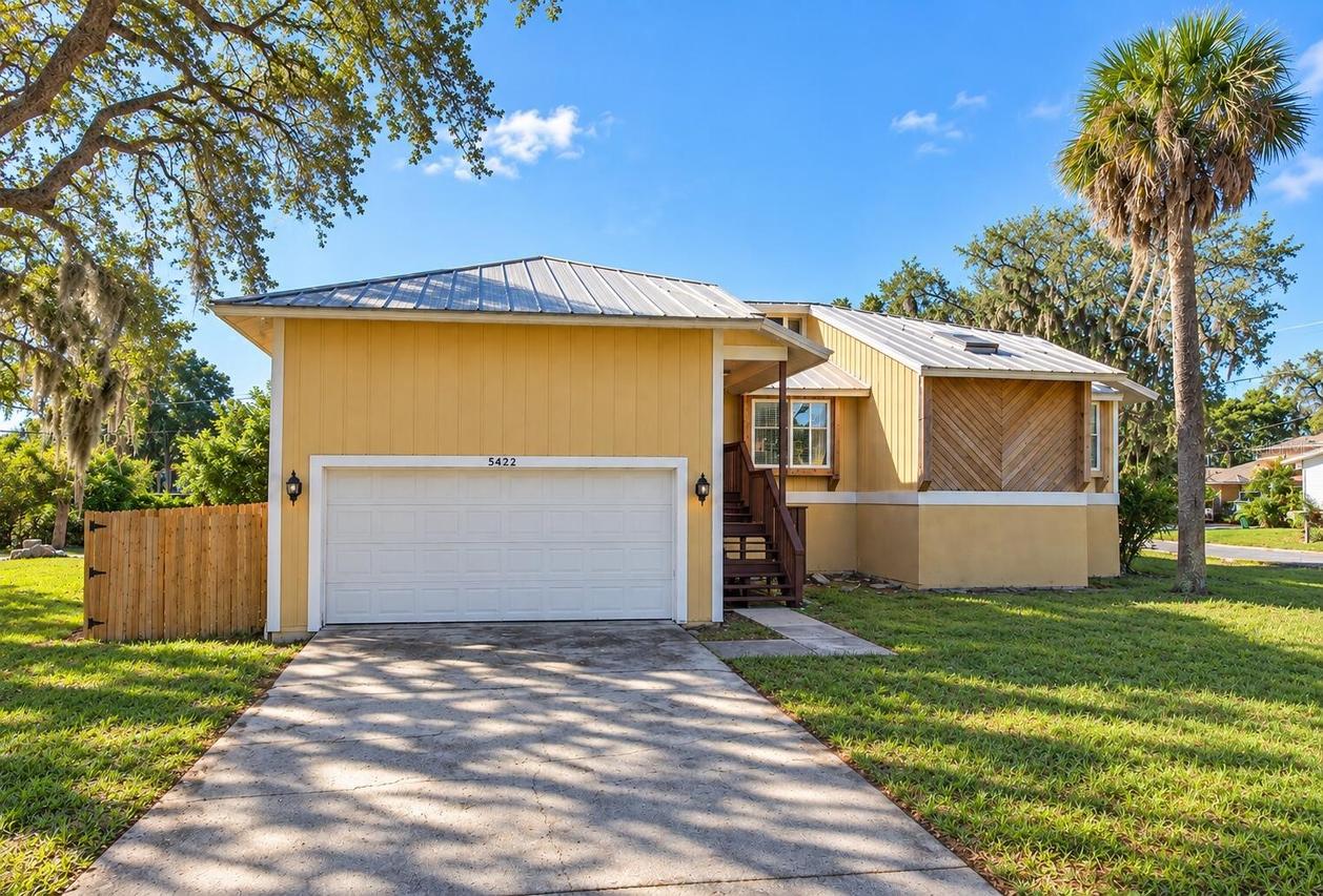 5422 Foley Sq., New Port Richey, FL 34652