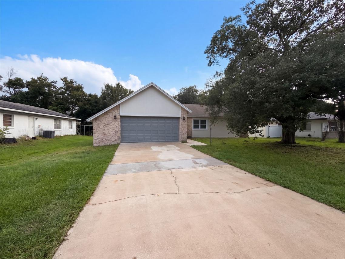 881 Vicksburg St., Deltona, FL 32725