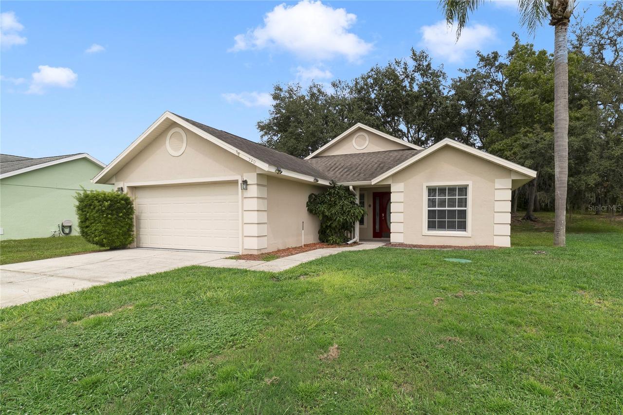 520 Hanging Moss Rd., Davenport, FL 33837