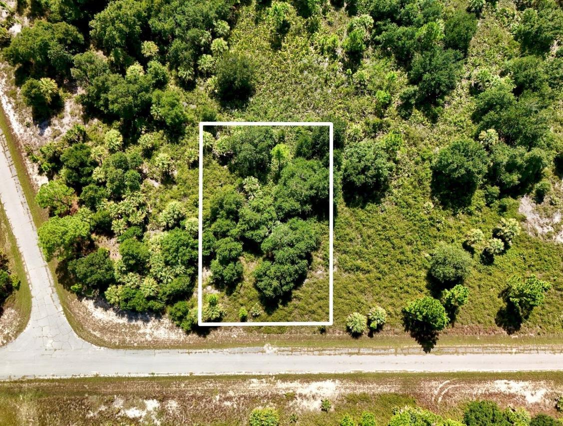 Winterville Cir Cir., North Port, FL 34288