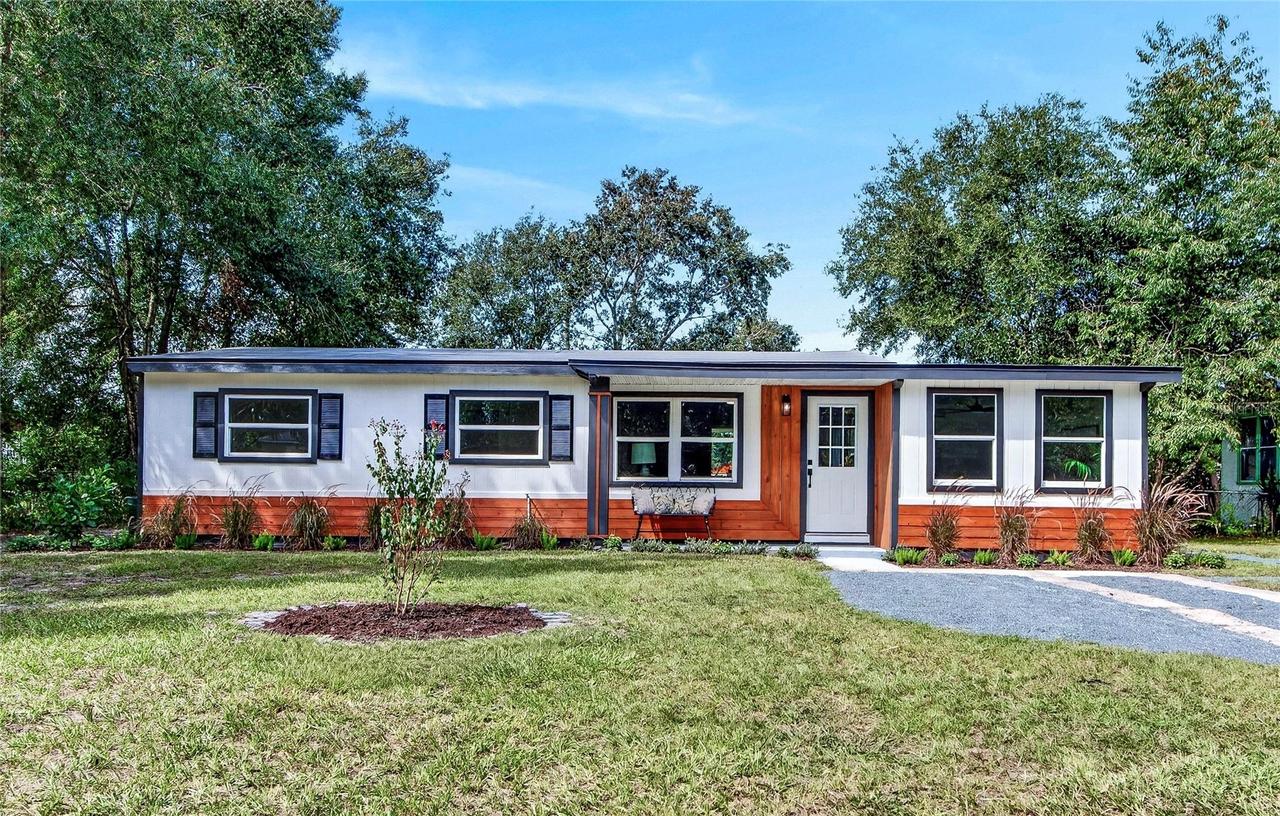 2426 S Laurel Ave., Sanford, FL 32771