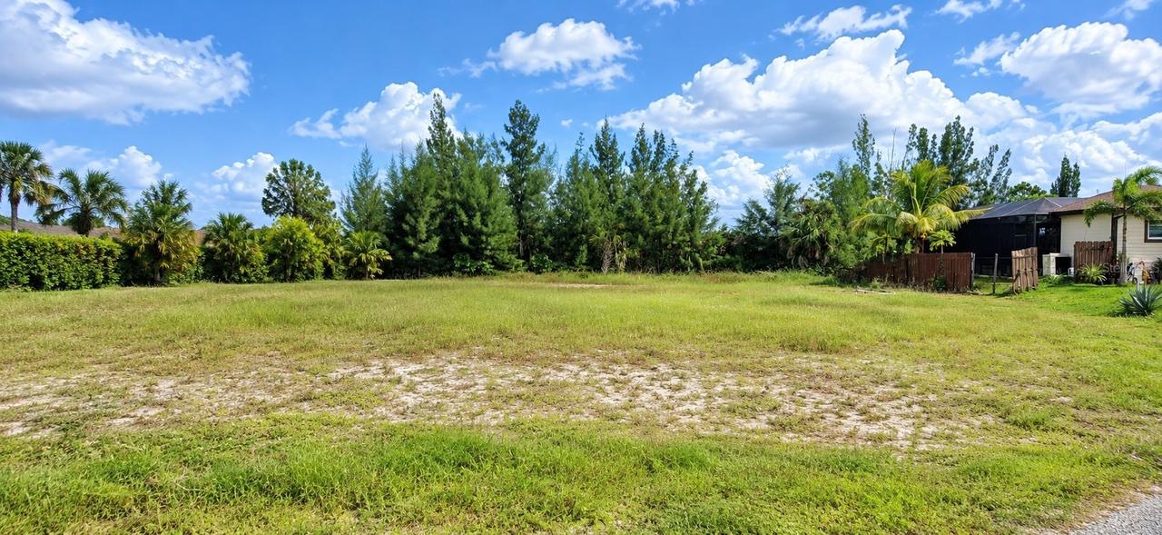 3607 NE 21 St., Cape Coral, FL 33909