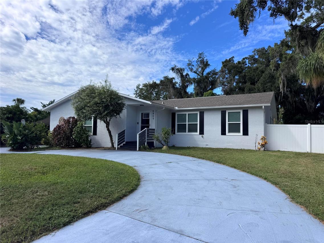 5409 Foley Sq., New Port Richey, FL 34652