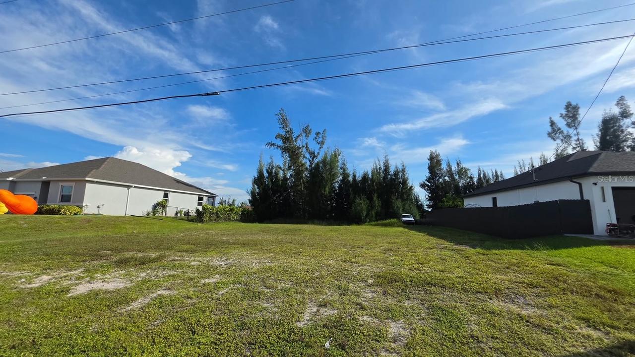2206 NW 21st St., Cape Coral, FL 33993
