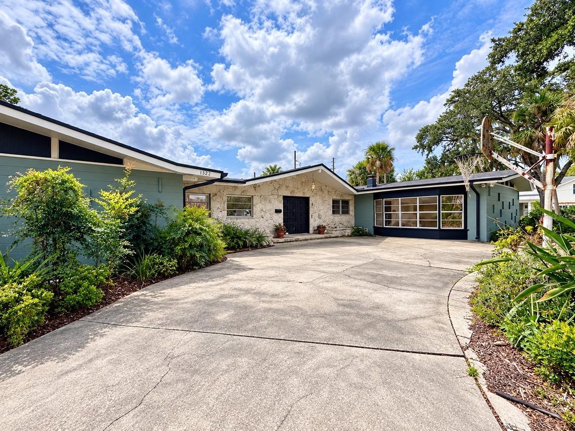 1522 Arthur St., Orlando, FL 32804