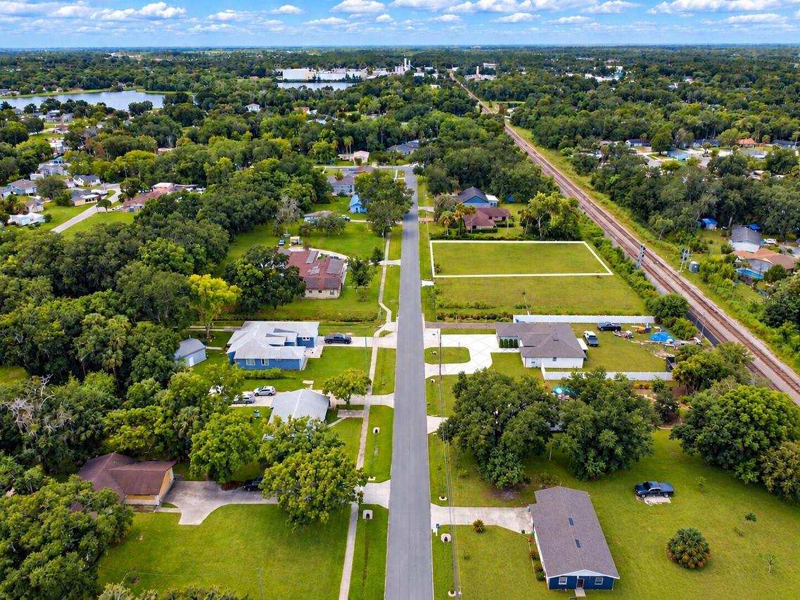 Dixie Way, Sanford, FL 32771