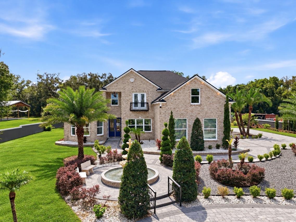 416 W Socrum Loop Rd., Lakeland, FL 33809