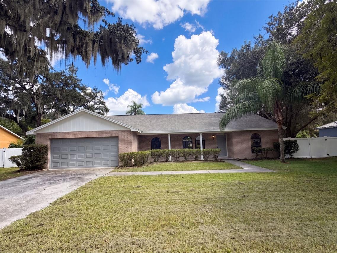 1711 Avant St., Valrico, FL 33594