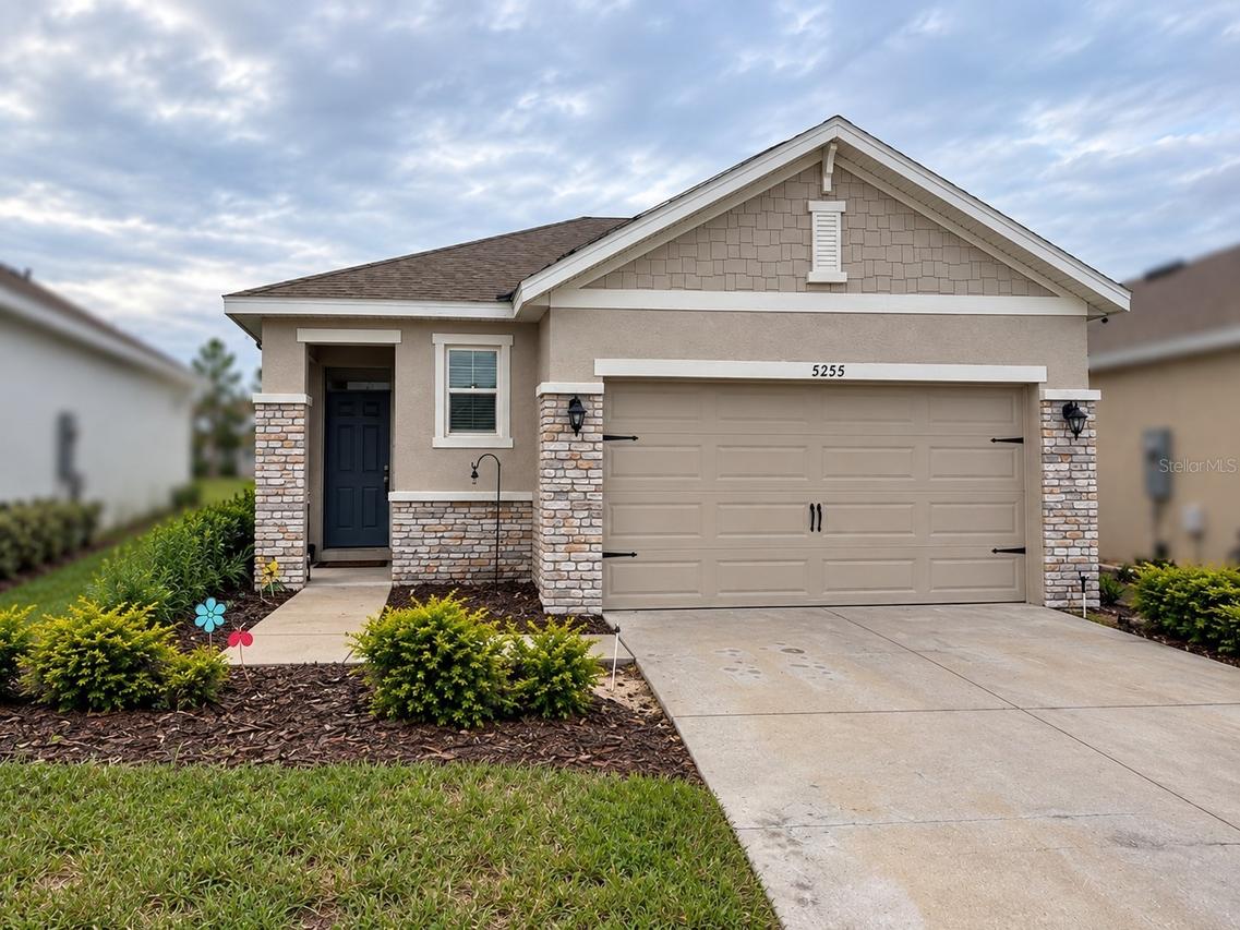 5255 Sunshine Dr, Wildwood, FL 34785