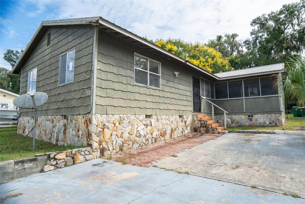 311 S Thompson Ave., Deland, FL 32720