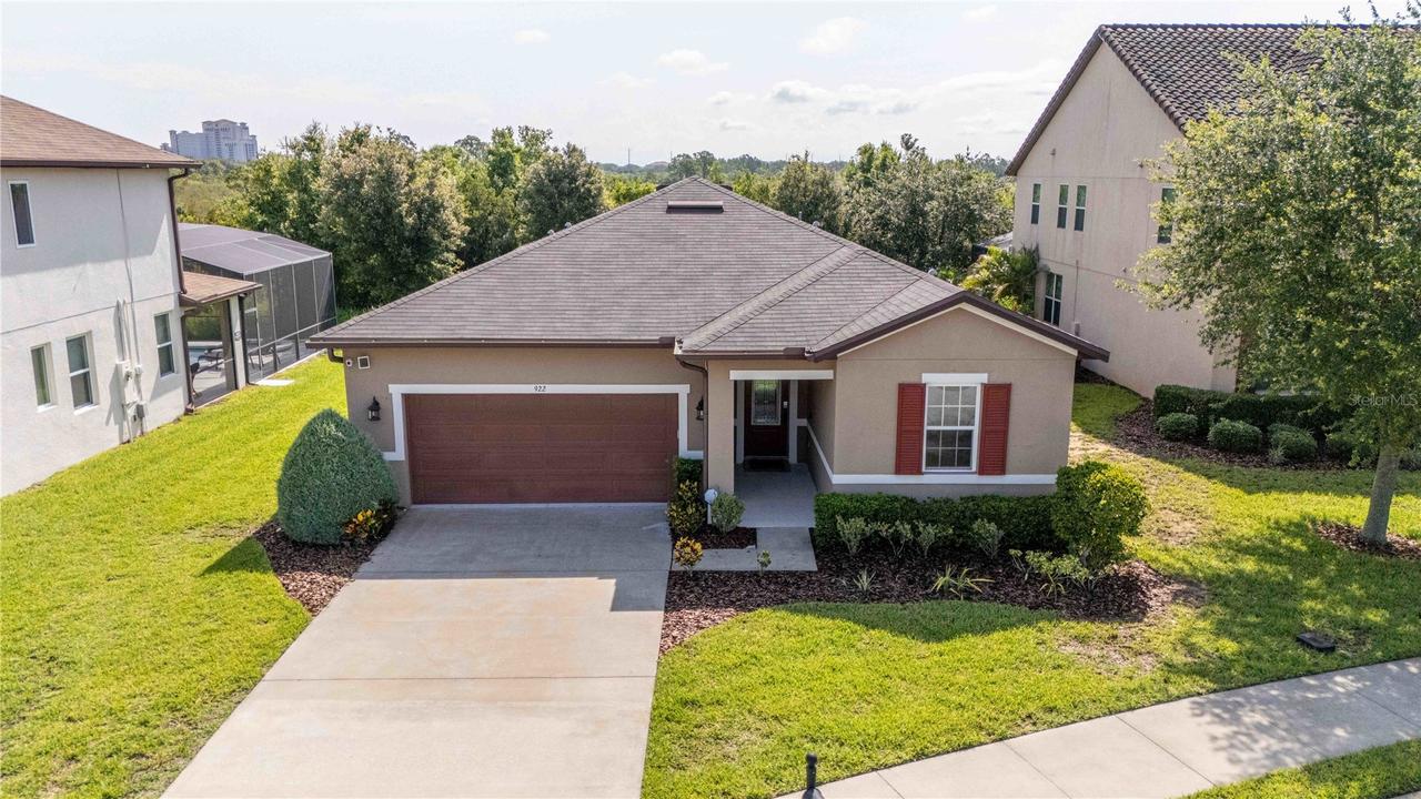 922 Suffolk Pl., Davenport, FL 33896