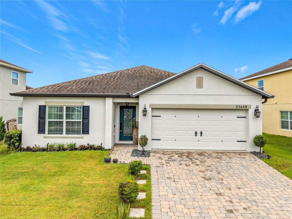 23648 Companero Dr., Sorrento, FL 32776