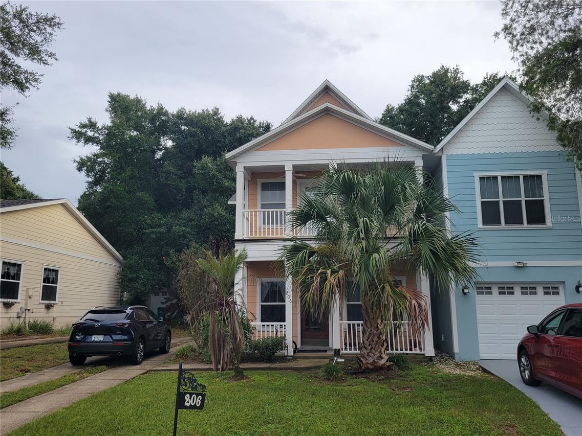 206 Fearon Ave., Mount Dora, FL 32757