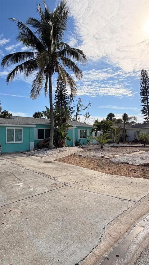 434 79th Ave., St Pete Beach, FL 33706