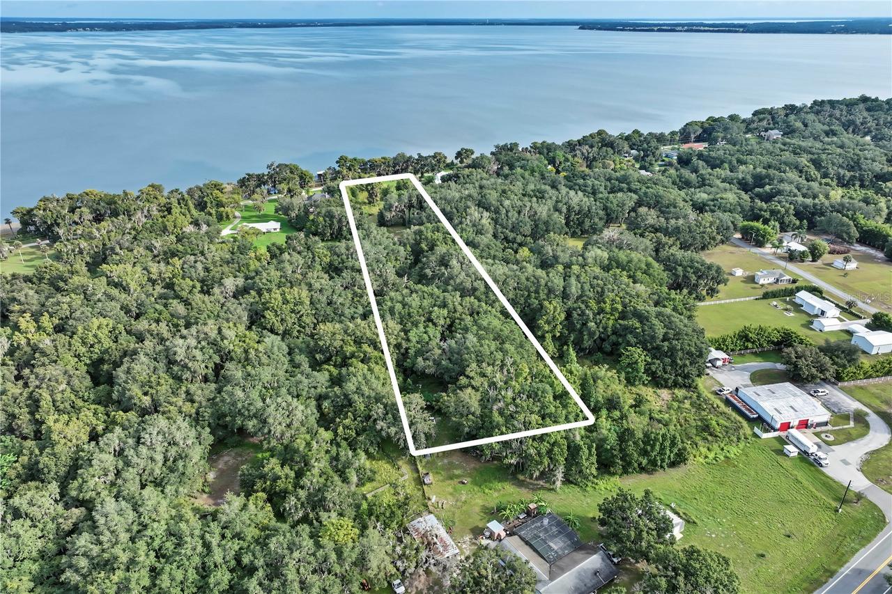 Lakeshore Dr., Yalaha, FL 34797
