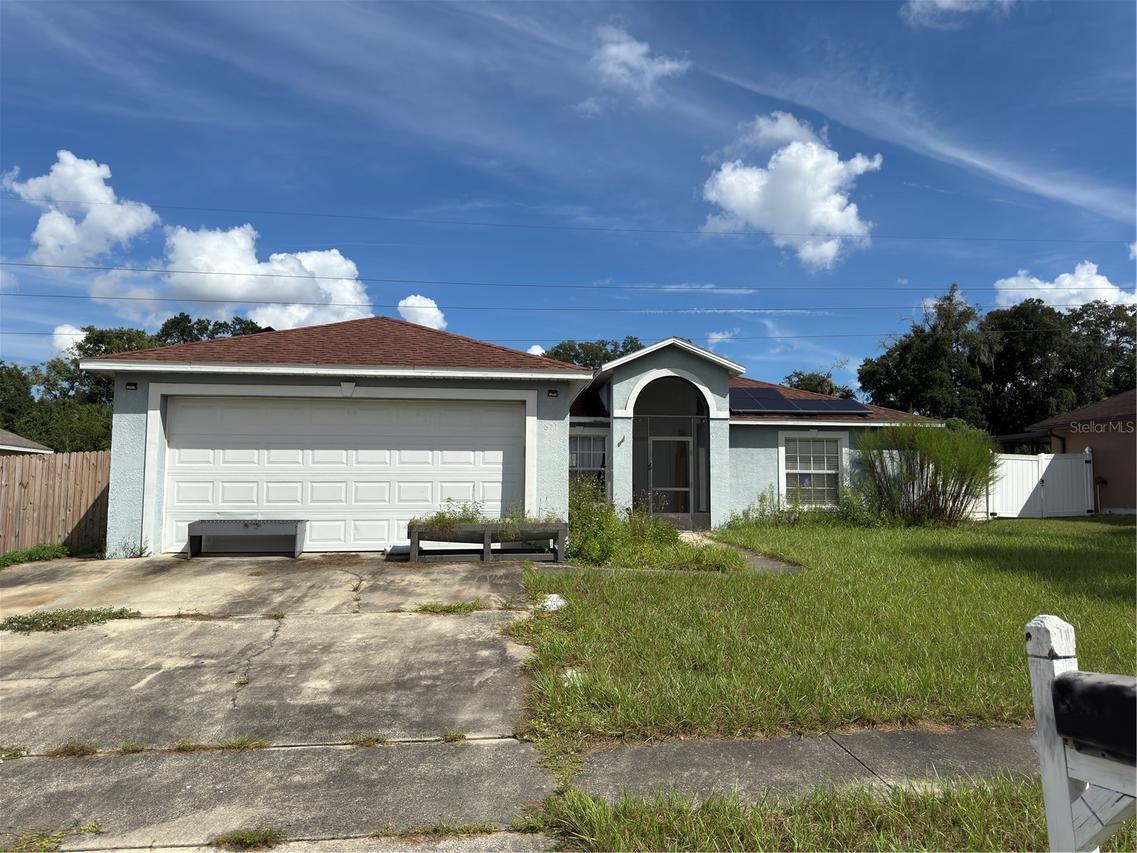 871 Lake Jackson Cir., Apopka, FL 32703