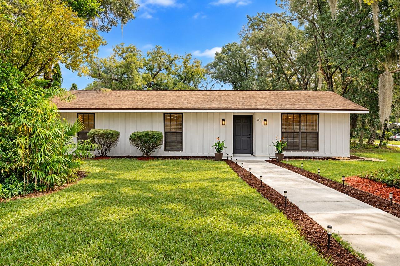 501 Camelia Ln., Deland, FL 32724