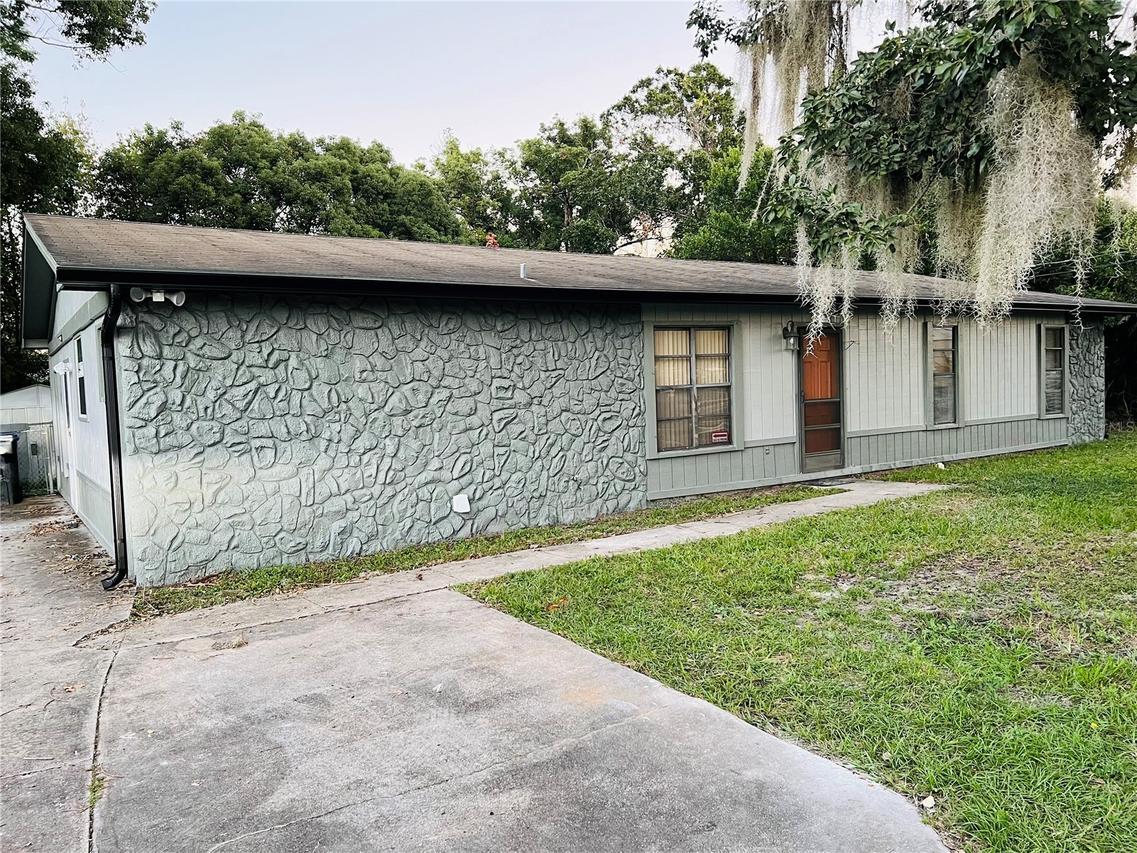 7925 Napoleon St., Orlando, FL 32825