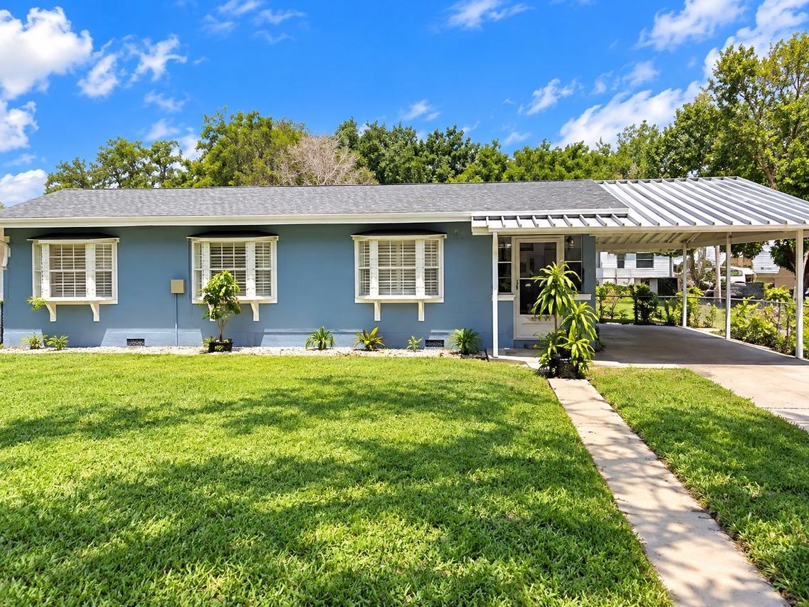 213 Oleander Dr., Lake Wales, FL 33855