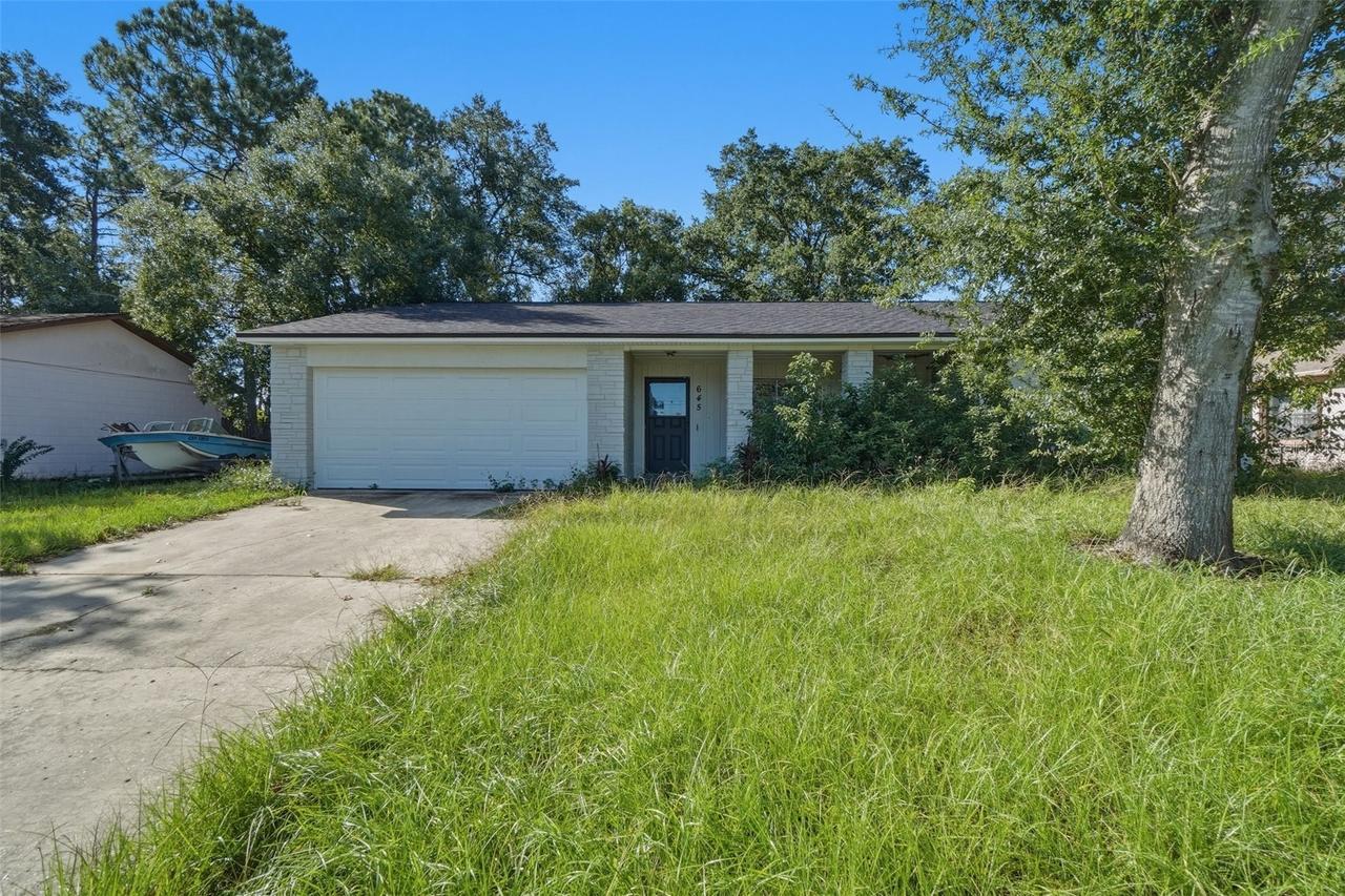 645 Veneer Dr., Altamonte Springs, FL 32714