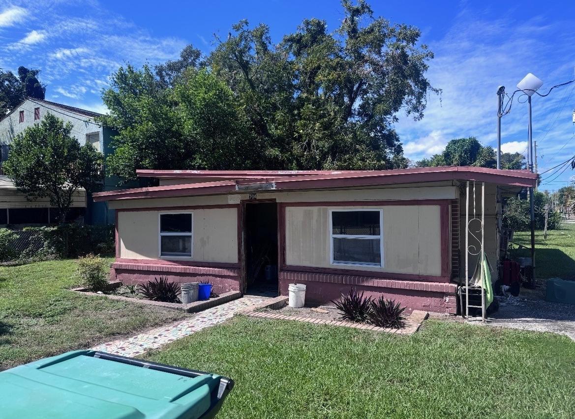 704 S Ivey Ln., Orlando, FL 32811