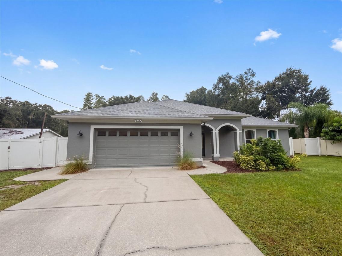 219 Willow Bend Pkwy., Lutz, FL 33549