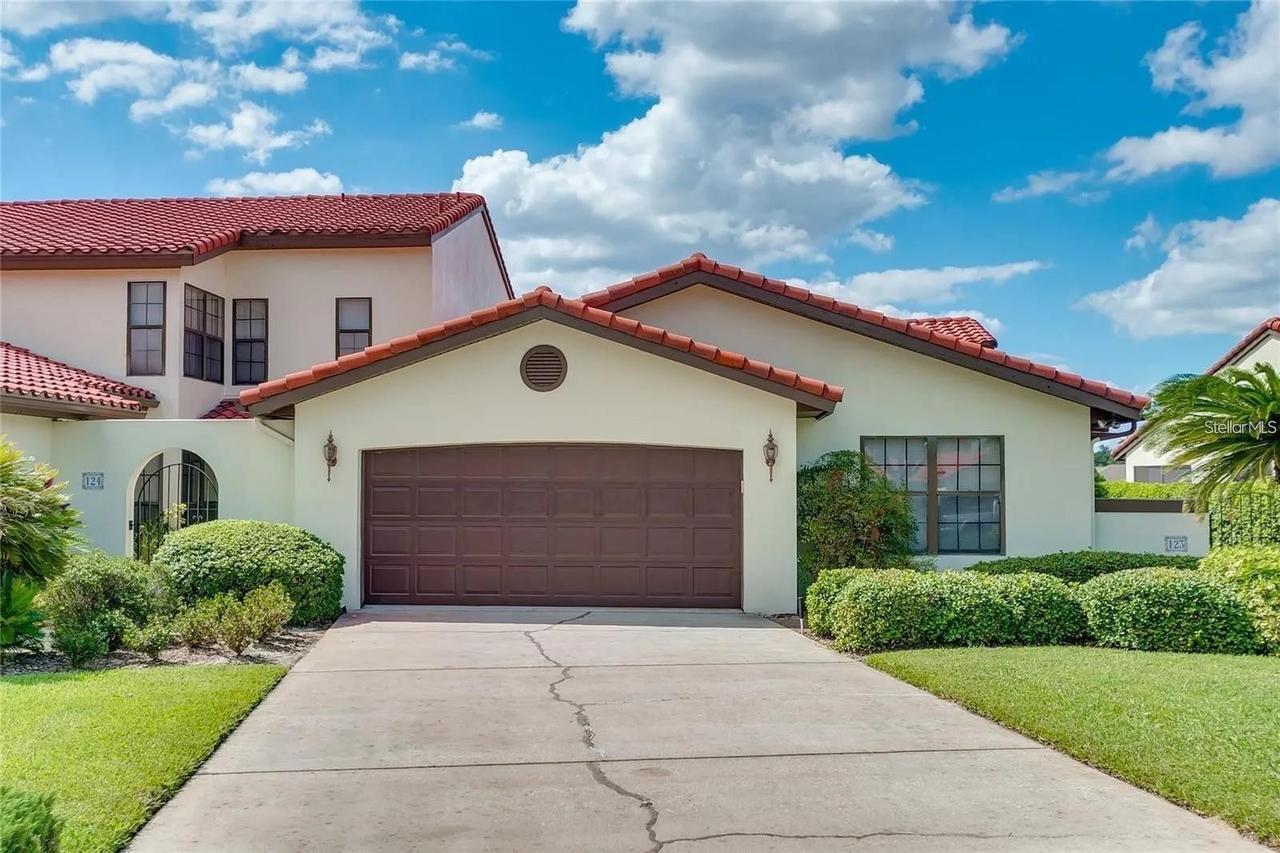 123 Coventry Ln., Haines City, FL 33844