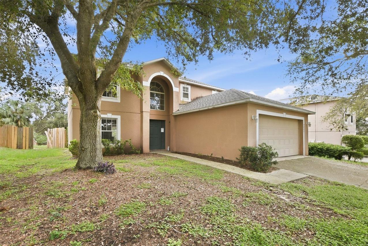 2228 Sandridge Cir., Eustis, FL 32726