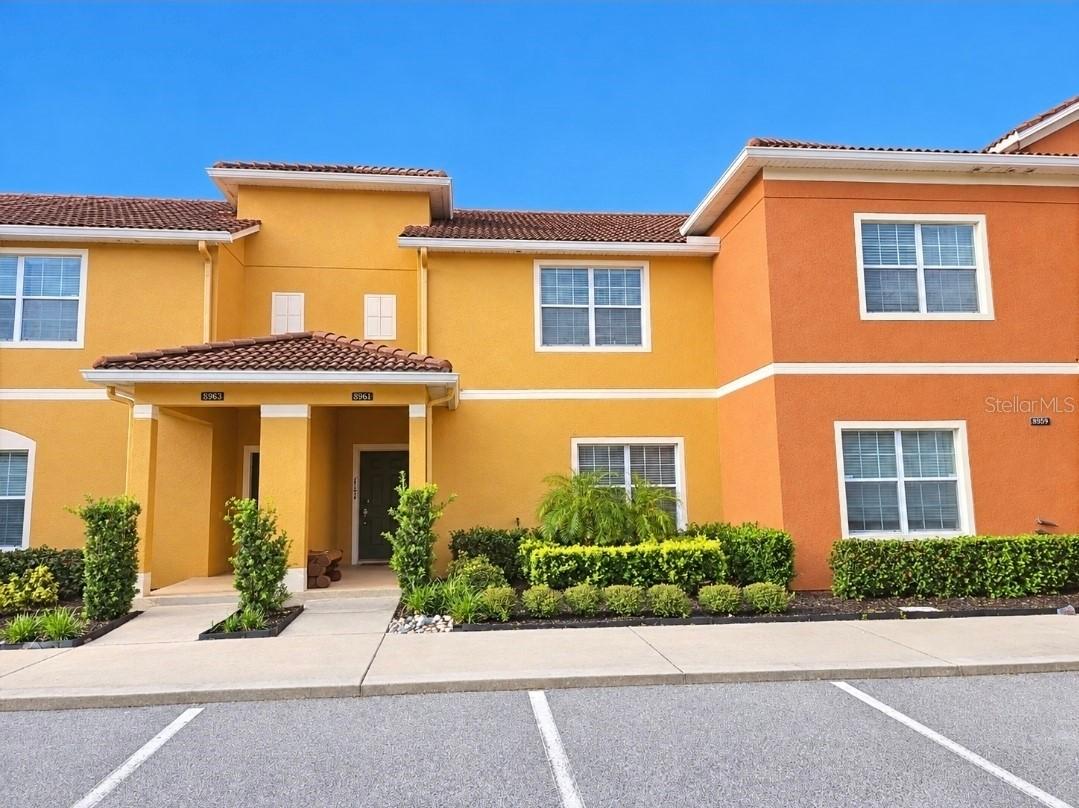 8961 Bismarck Palm Rd, Kissimmee, FL 34747