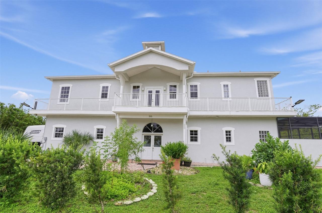 585 Amber Ln., Cocoa, FL 32926