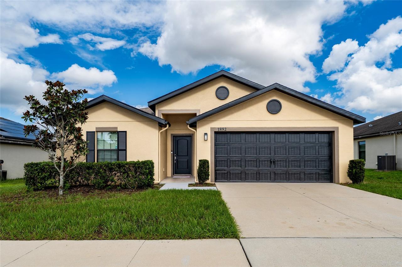 1892 Amber Sweet Cir., Dundee, FL 33838