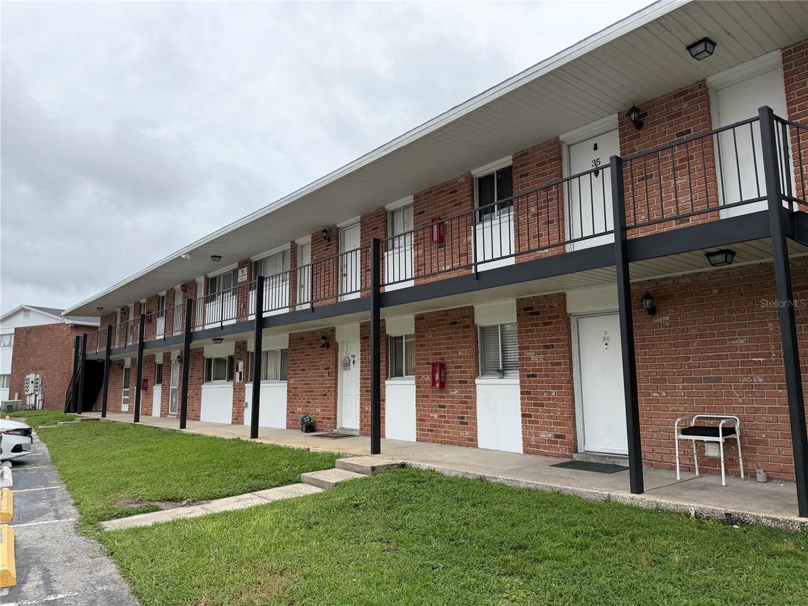 781 W Lancaster Rd. #B37, Orlando, FL 32809