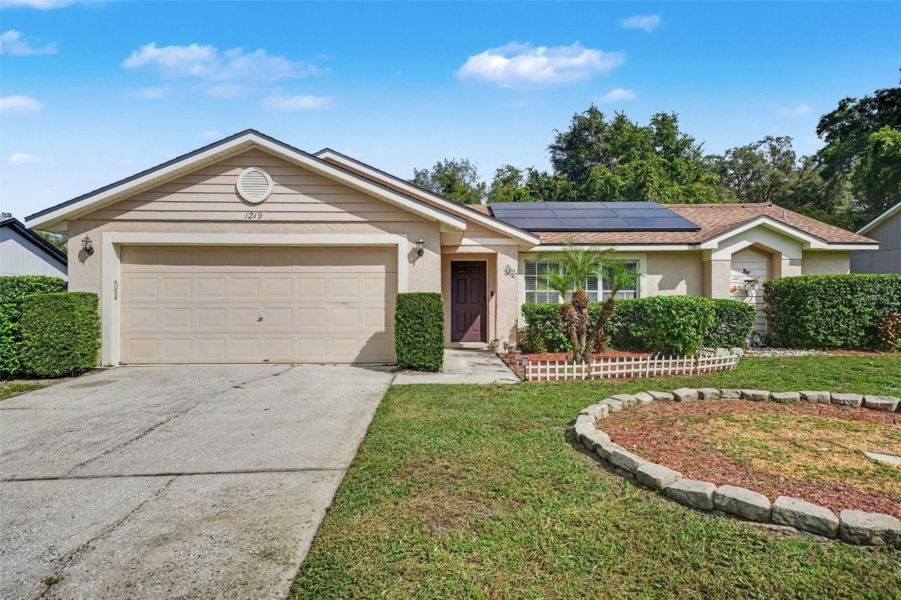 1219 Maybrook St., Apopka, FL 32703